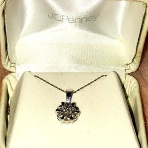 14k white gold 1/2 ct genuine diamond necklace